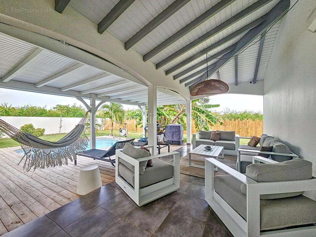 Villa + dépendance avec piscine Saint François - photo 4