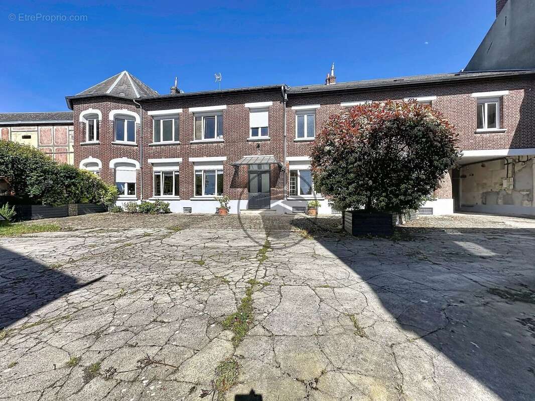 Maison à SAINT-QUENTIN