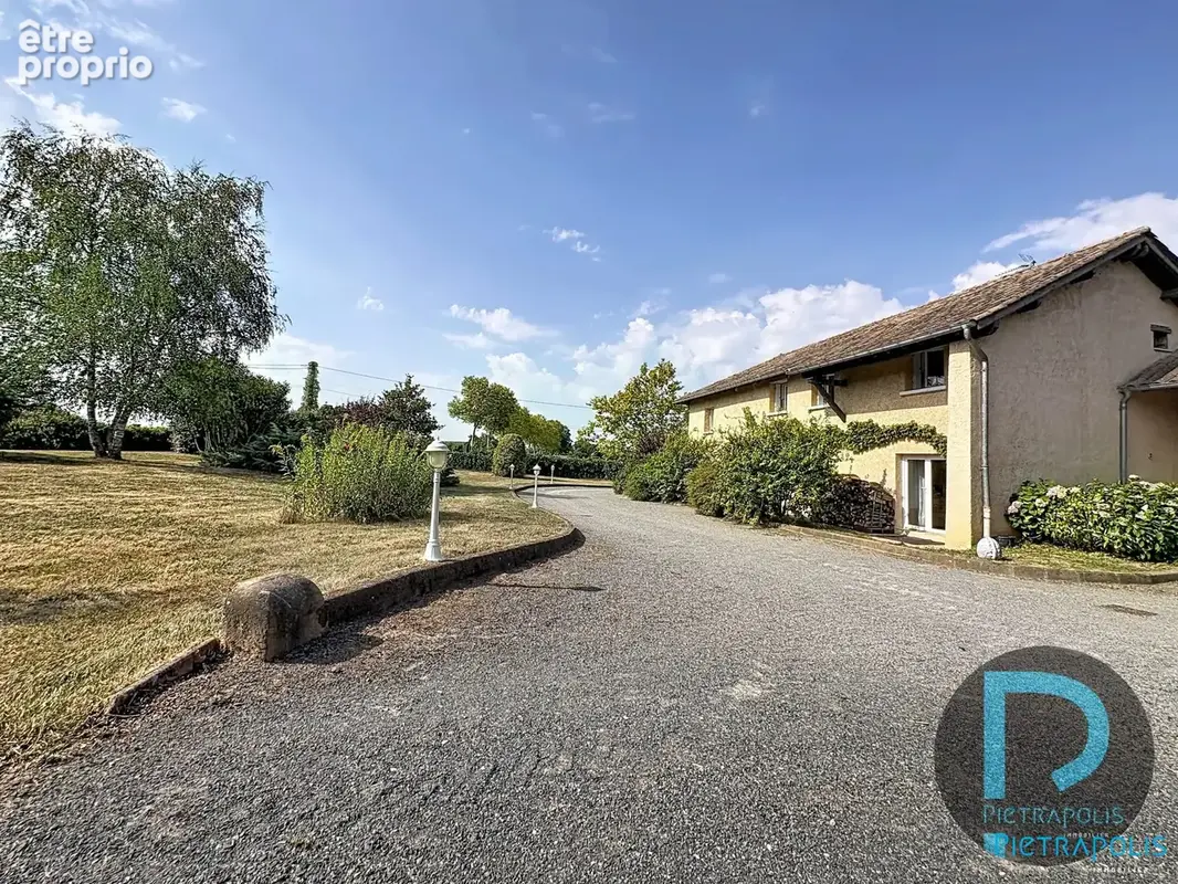 Maison 6 pièces 175 m² à vendre à Saint-Trivier-Sur-Moignans (01990) - photo 5