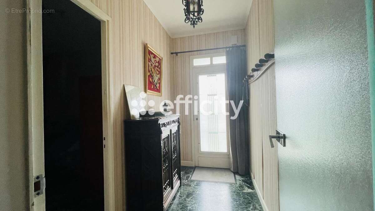 Maison à LA BREE-LES-BAINS