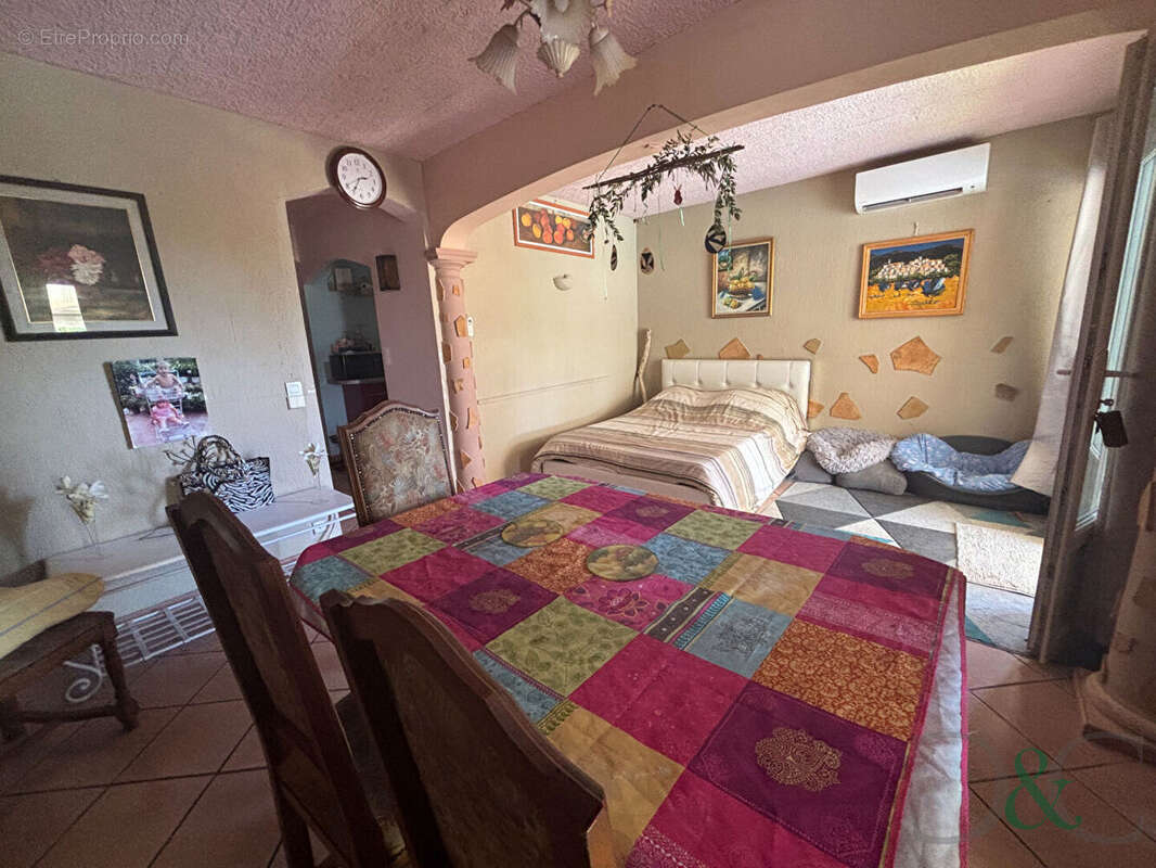 Appartement à BORMES-LES-MIMOSAS