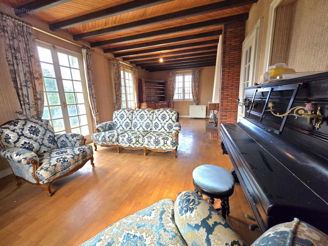 Maison à CHAMPAGNEY