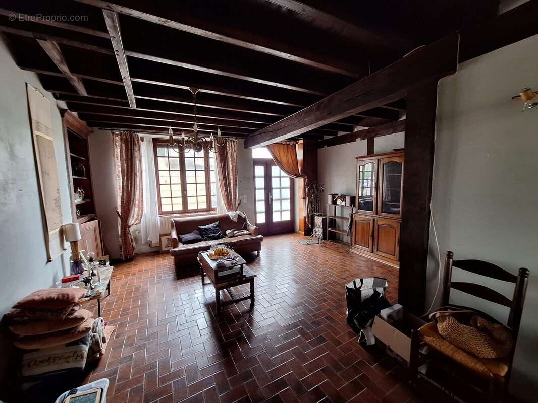 Maison à SAINT-MAURICE-DE-LESTAPEL