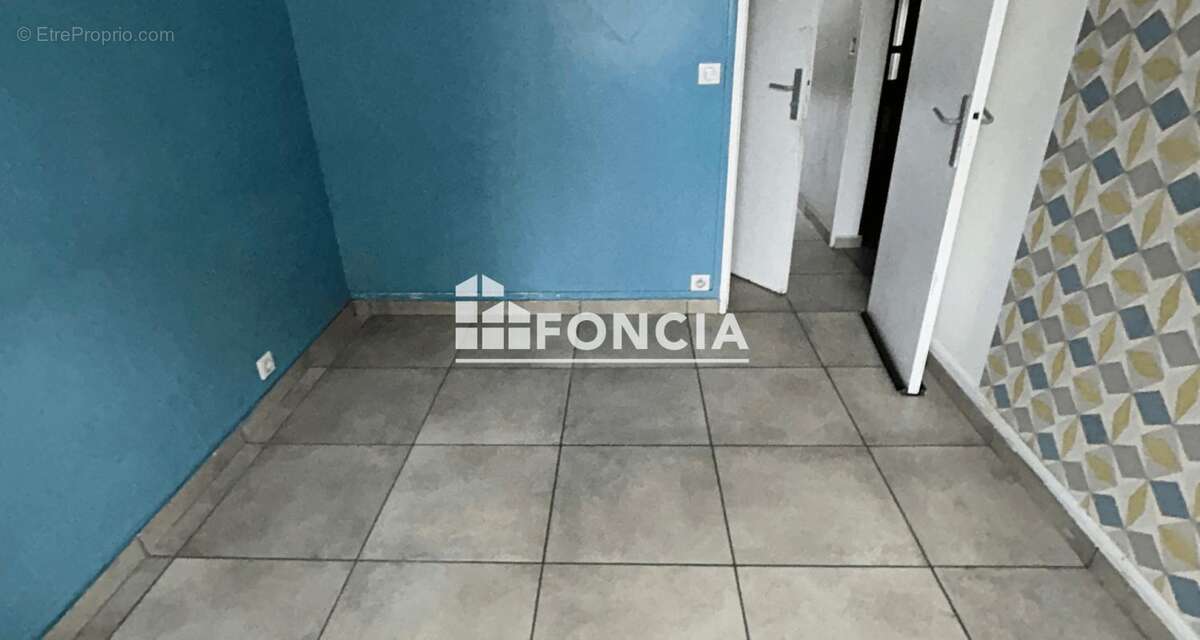 Appartement à VILLENEUVE-LA-GARENNE
