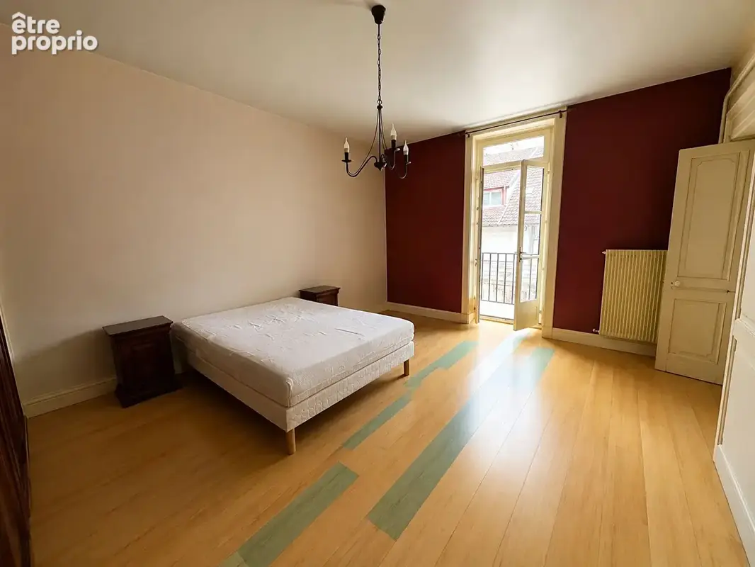 Appartement de charme 139,62 m² 1er étage Lons-le-Saunier 5 pièce(s) - photo 4