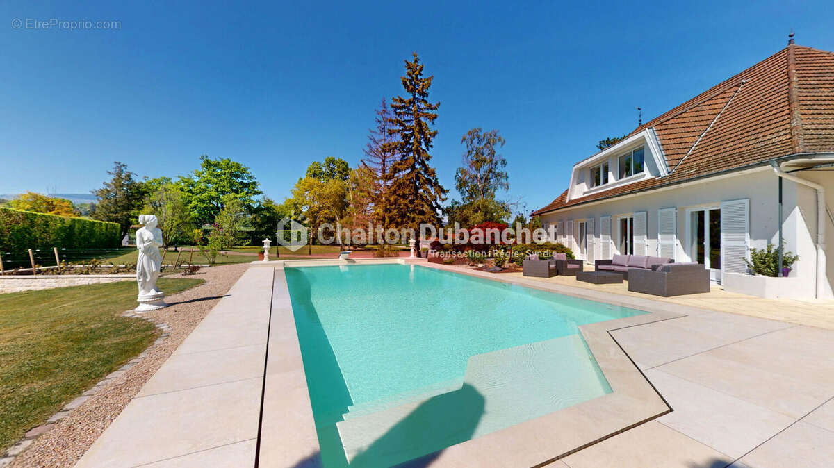 Maison Ouches 210 m2 - photo 3