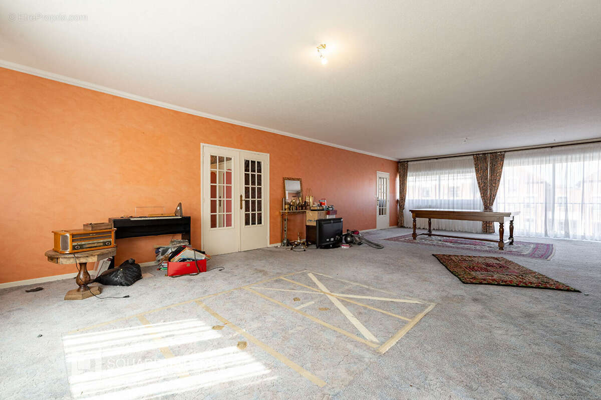 Appartement à SIN-LE-NOBLE