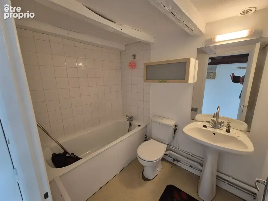Appartement T2 en résidence sécurisée, face Hôtel de Ville, proche tous commerces et transport - photo 5