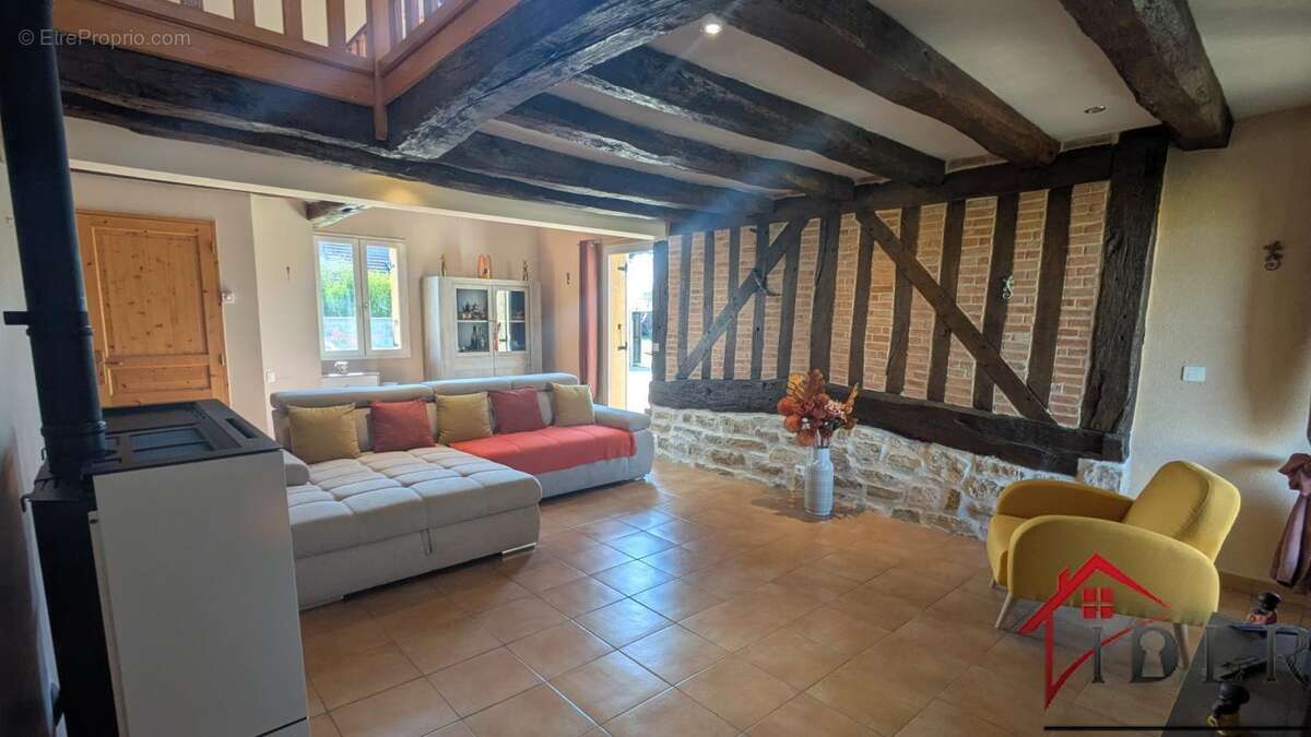 Maison à FRANCHEVILLE