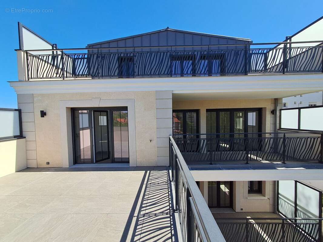 Photo 2 - Appartement à LE PERREUX-SUR-MARNE