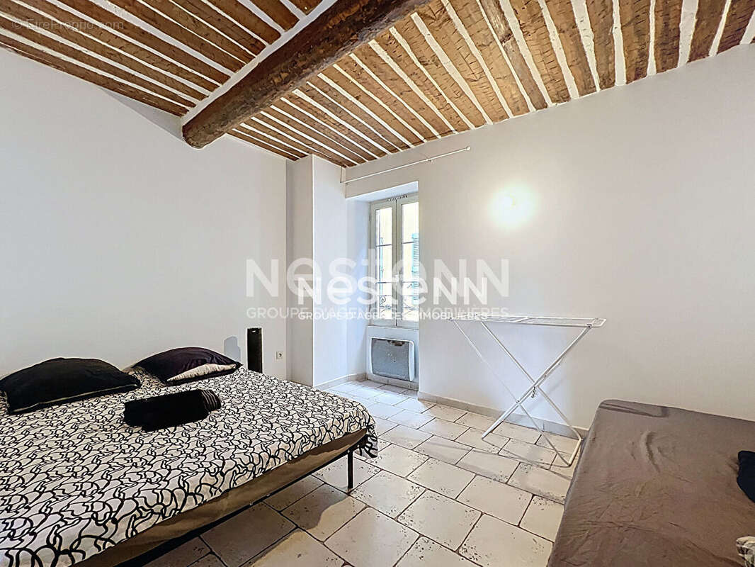 Appartement à VALLAURIS