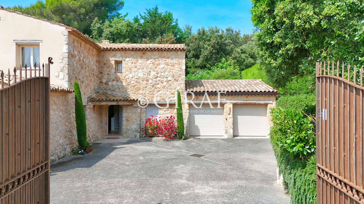 Maison à LA COLLE-SUR-LOUP