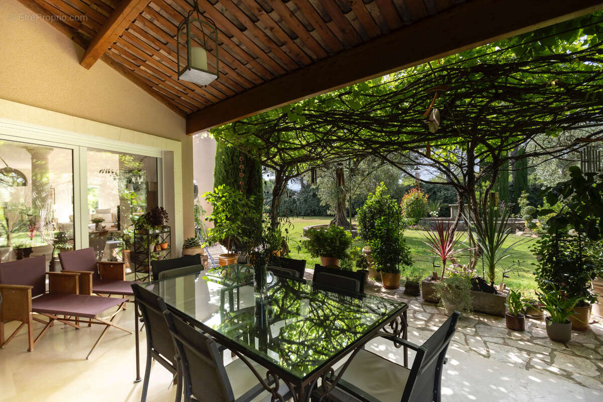 Maison à VAISON-LA-ROMAINE