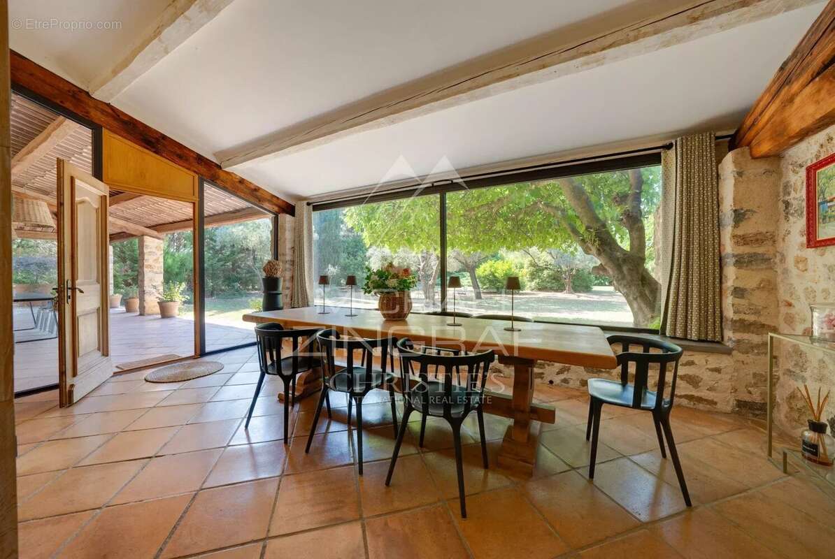 Maison à TOURVES