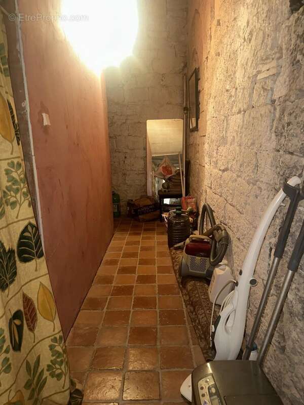 Commerce à PUYLAROQUE