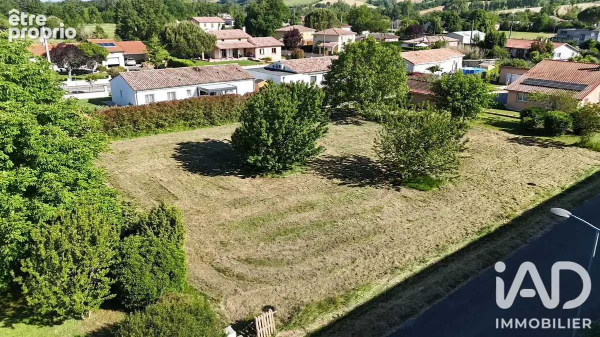 Photo 1 - Terrain à SAINT-NAUPHARY