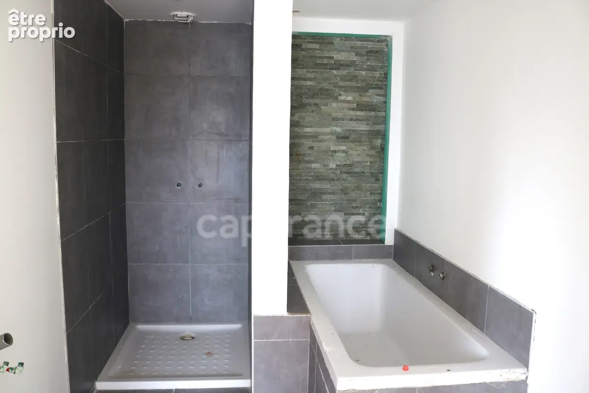 EXCLUSIVITE Longère de 177 m2 en pierres à vendre, 7 pièces GUENGAT (29) terrain de 1359 m2, rénovée - photo 9