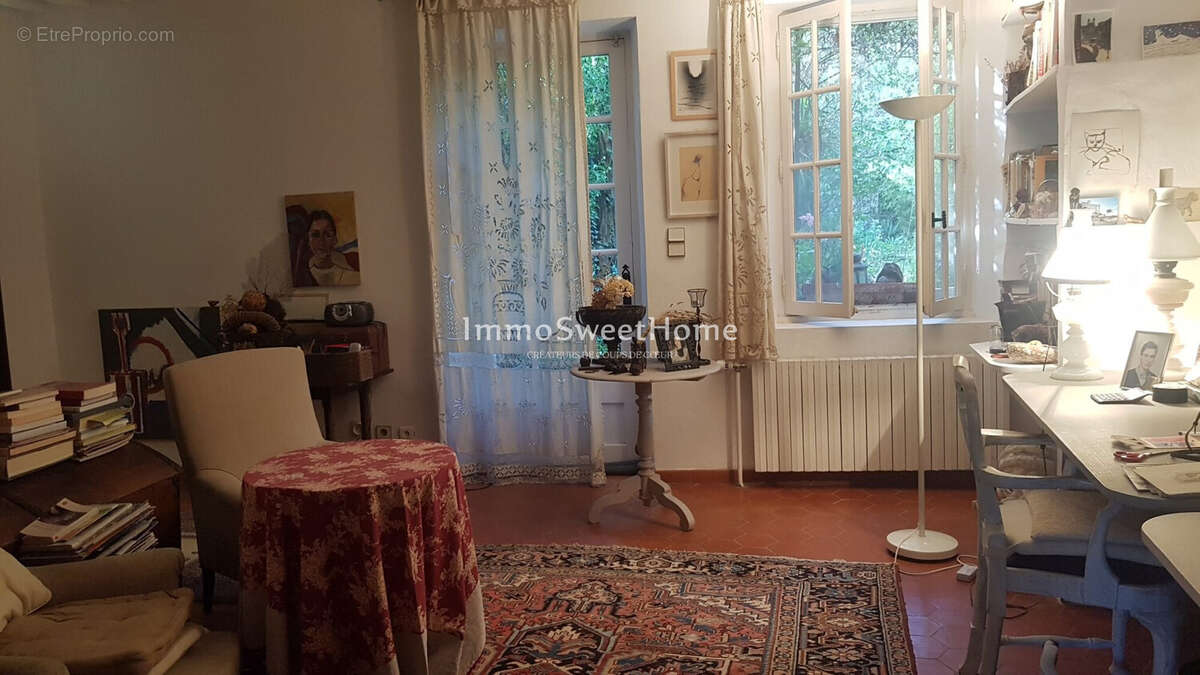 Maison à MIRABEL-AUX-BARONNIES