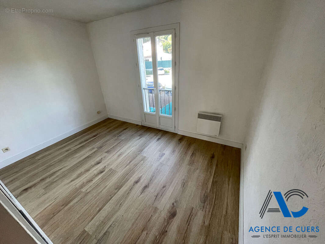 Appartement à CUERS