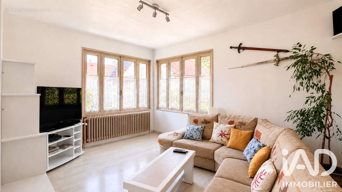 Maison 166 m² à Echirolles  - photo 4