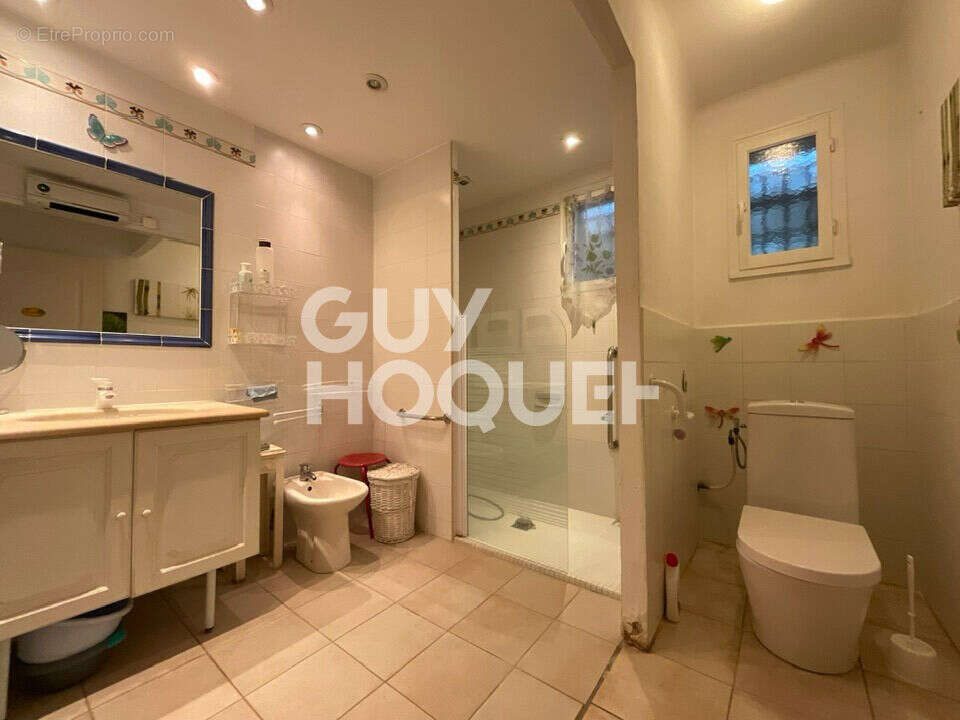 Maison à L&#039;ISLE-SUR-LA-SORGUE