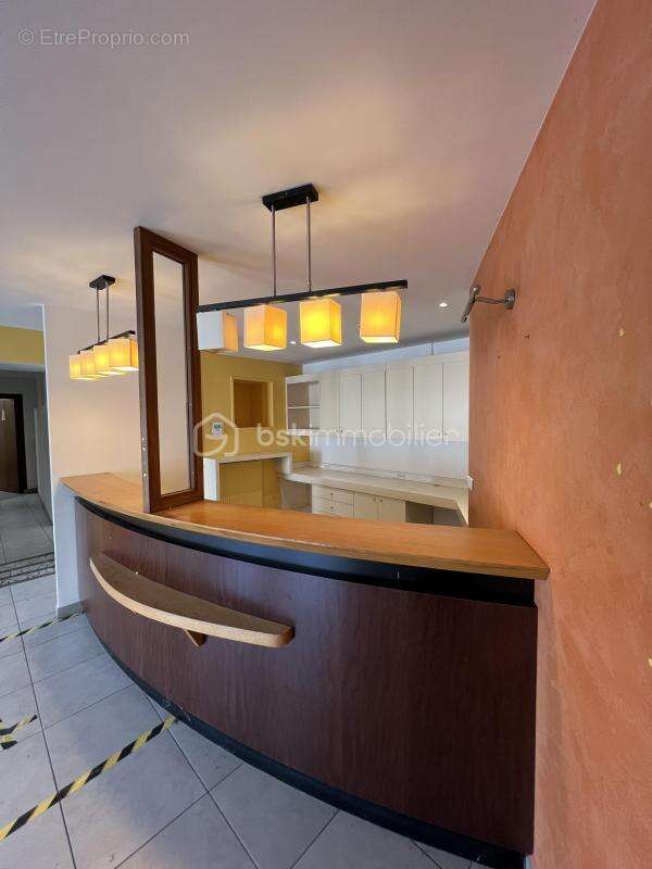 Commerce à DAMMARIE-LES-LYS