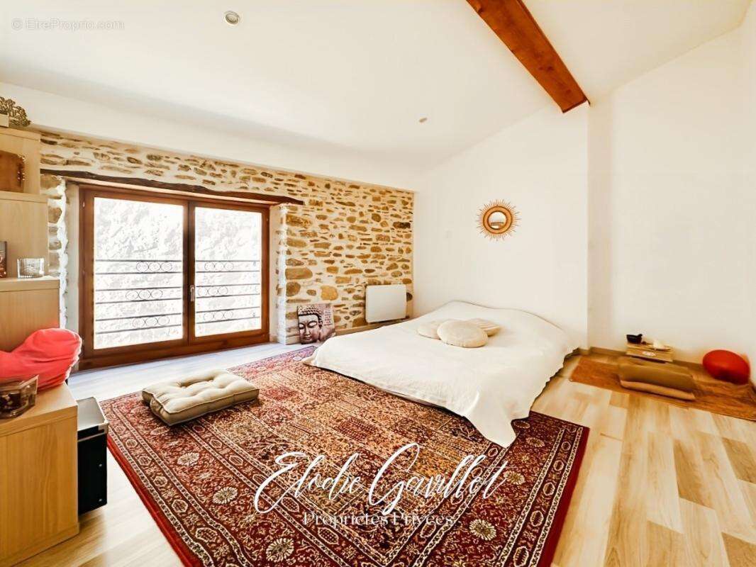 Maison à COURNANEL