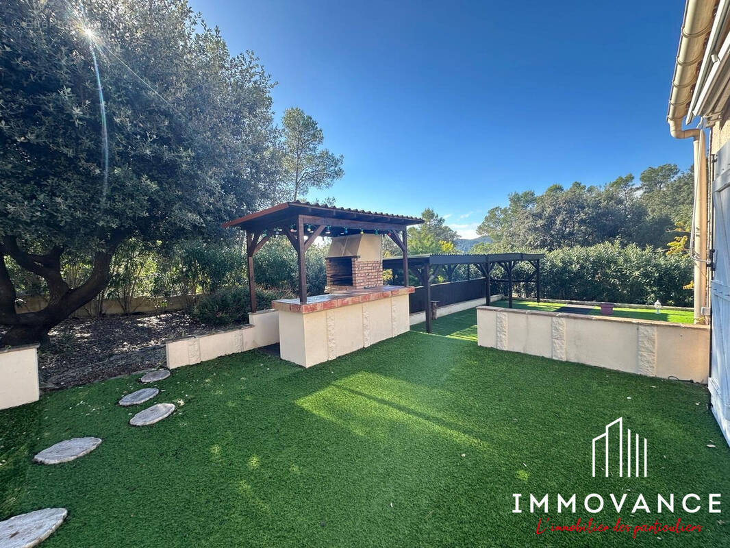 Maison à SAINT-MATHIEU-DE-TREVIERS