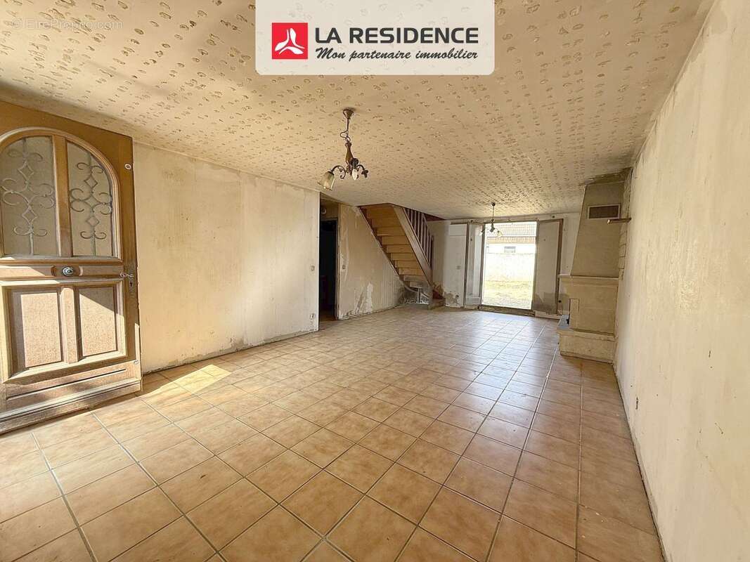 Maison 101 m² à La Verriere  - photo 2