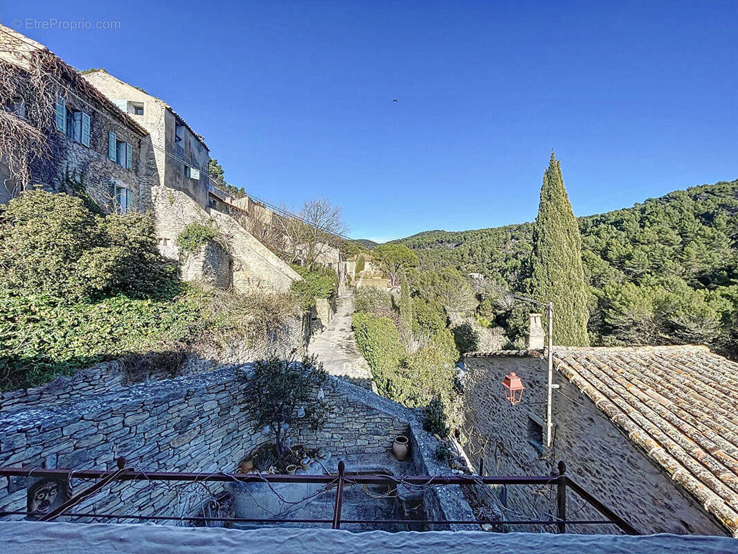 Maison à SAUMANE-DE-VAUCLUSE
