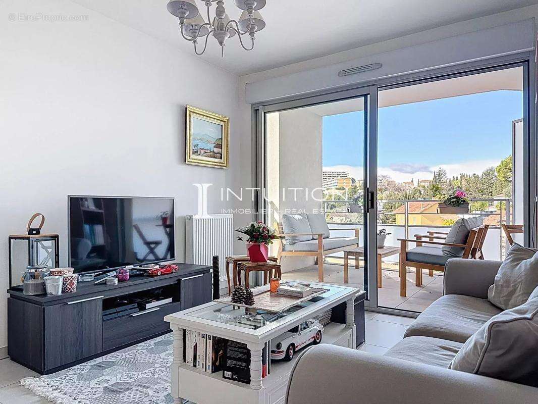 Appartement à LE CANNET