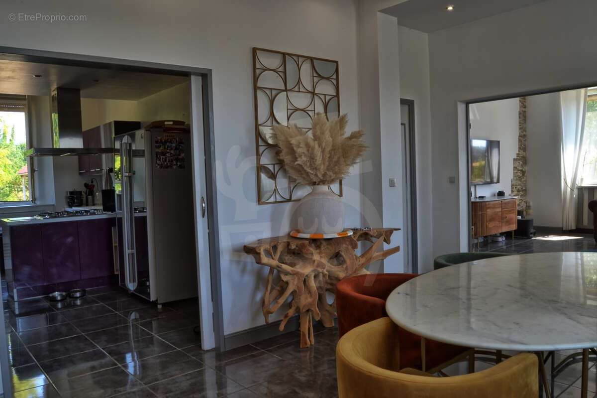 Maison 173m2 avec garage et grande dépendance sur un grand terrain boisé à Prosnes - photo 8