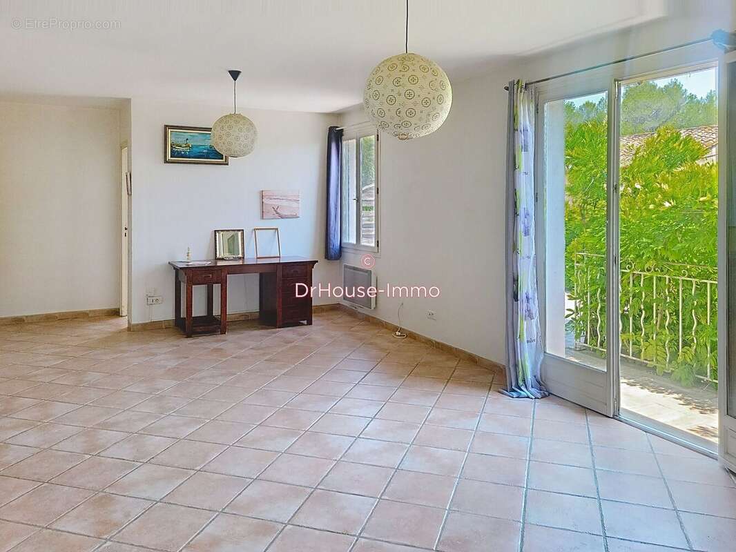 Appartement 71 m² à La Ciotat  - photo 2