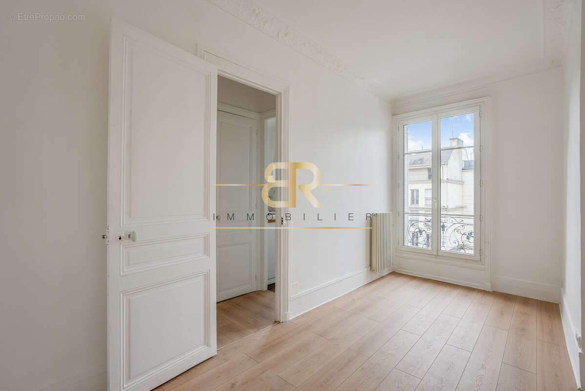 Appartement de 4 pièces / Suresnes - photo 8