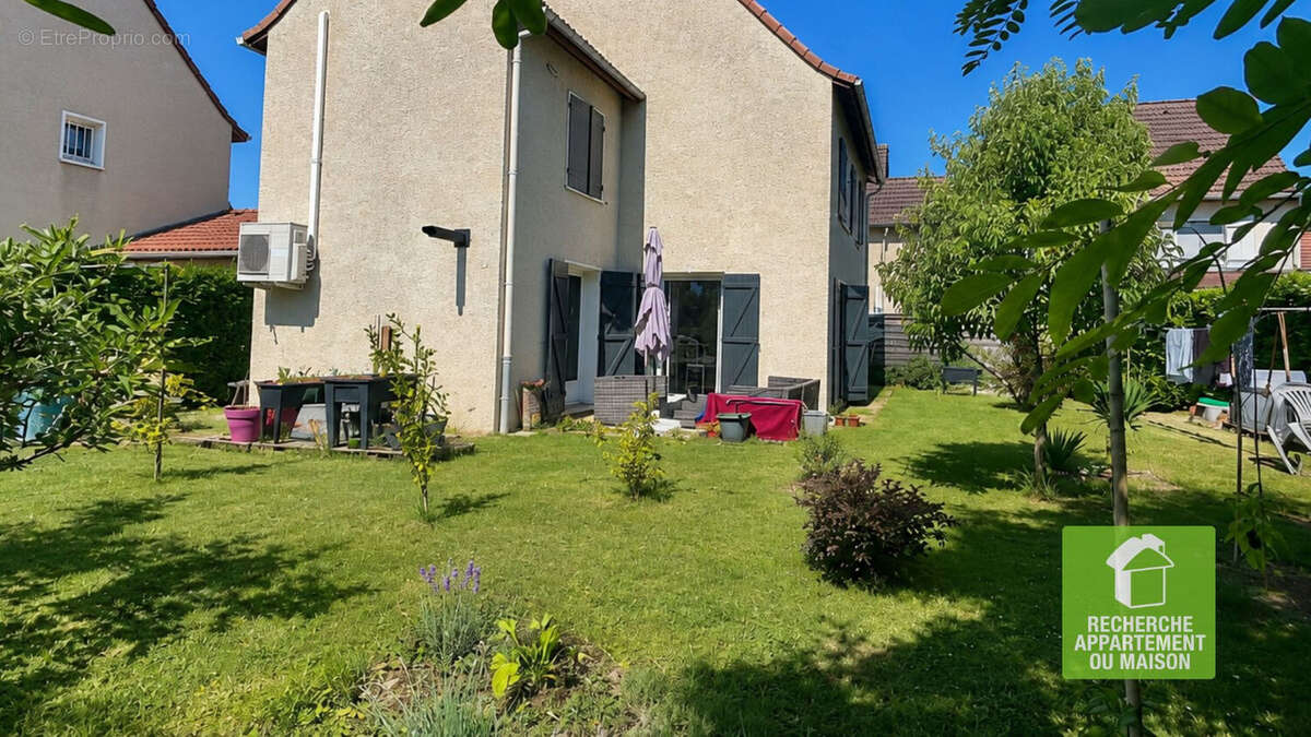Maison à MORESTEL
