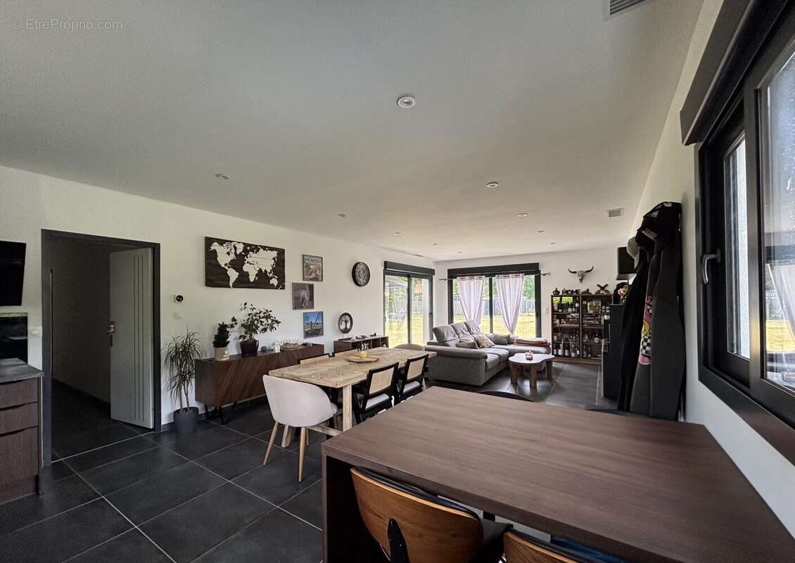 Maison 105 m² à Belhade  - photo 3