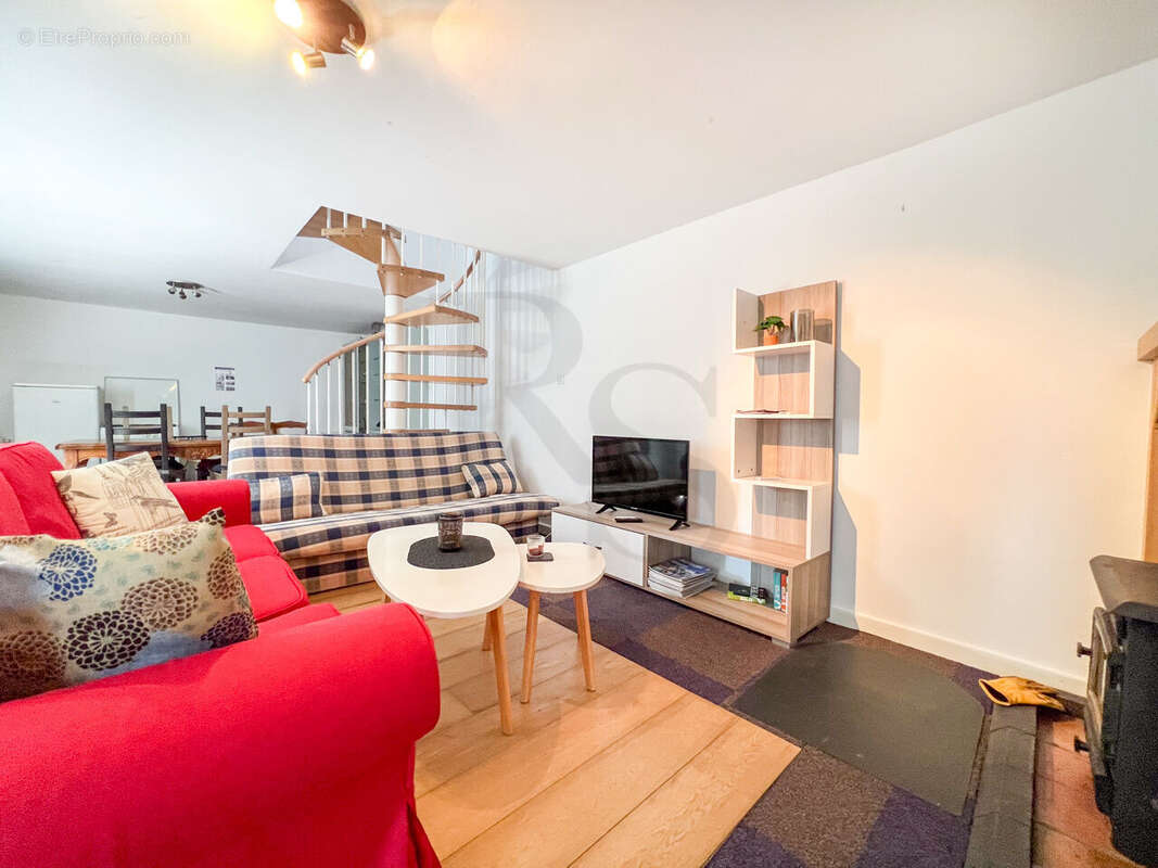 Maison à JOUE-DU-BOIS