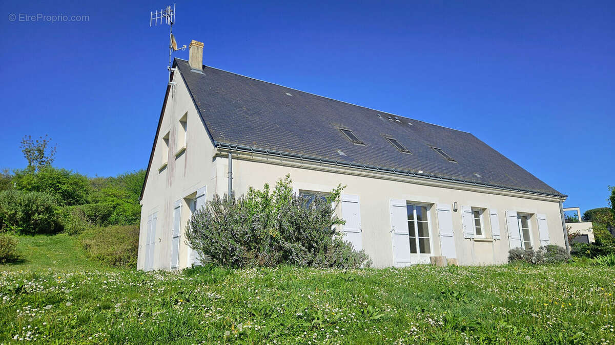 Maison à SAINT-CYR-SUR-LOIRE