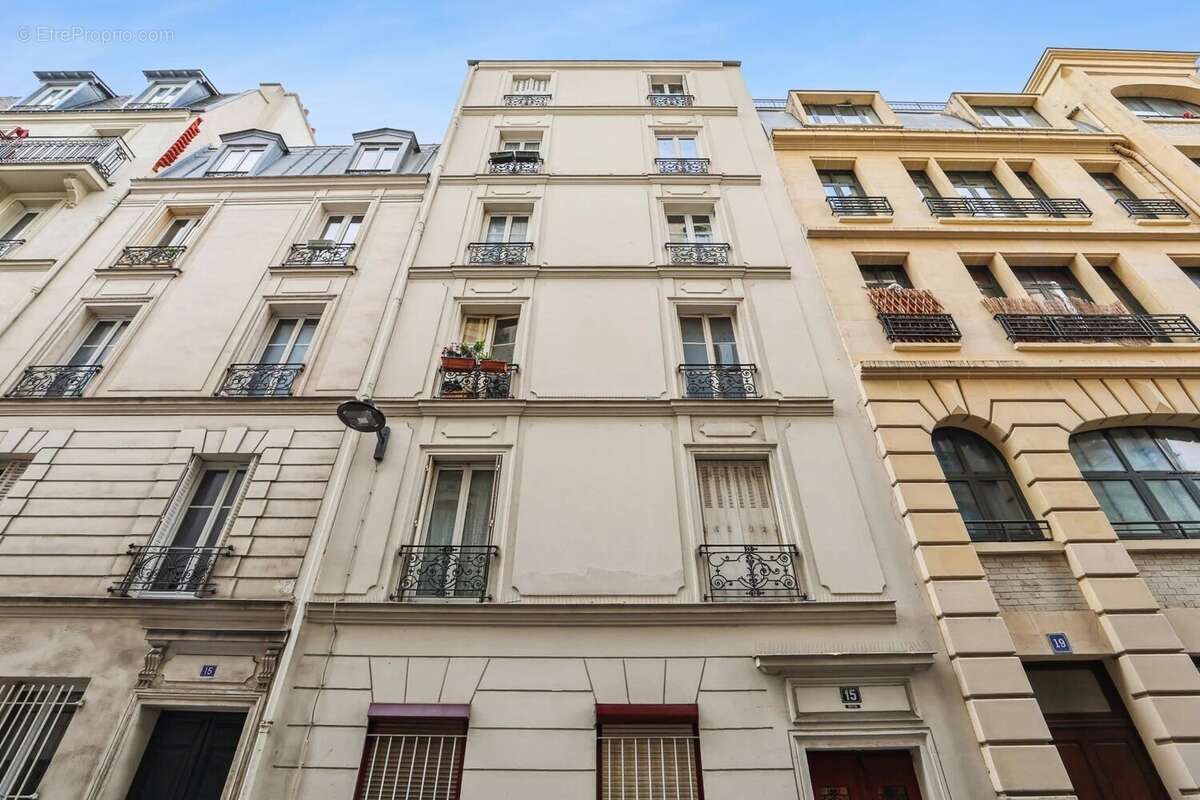 Appartement à PARIS-18E