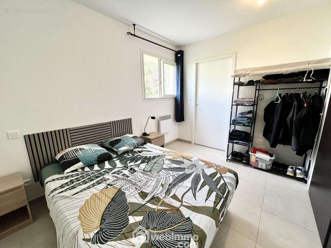 La chambre est équipée d'un placard... - Appartement à LUCCIANA