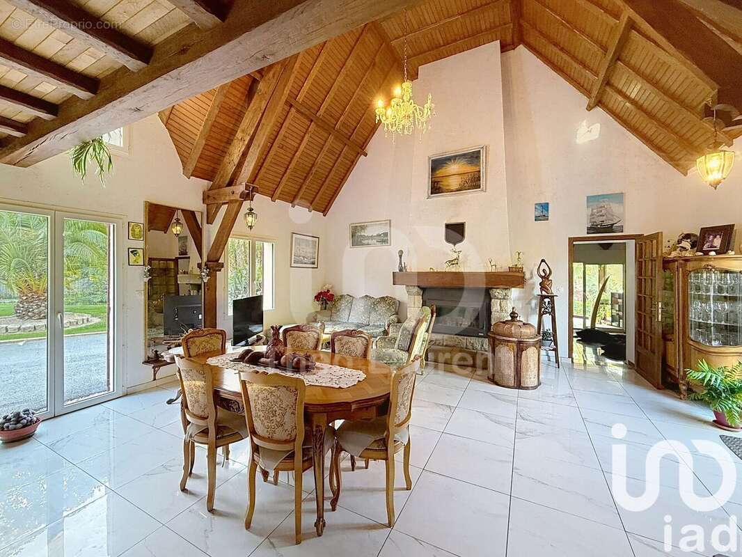 Photo 2 - Maison à SAINT-LYPHARD