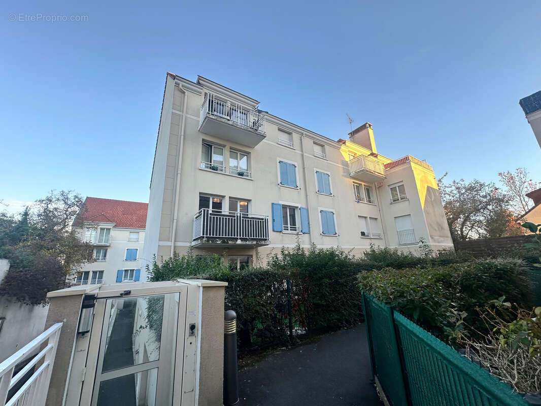 Appartement à CORBEIL-ESSONNES