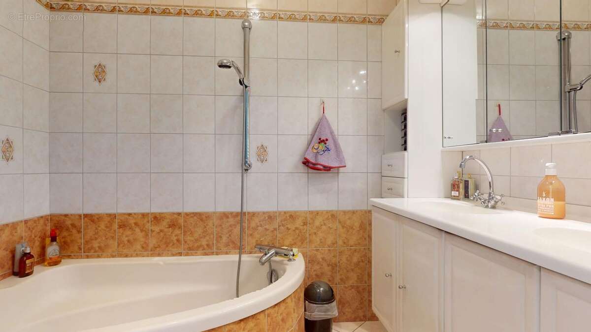 Appartement à LYON-5E