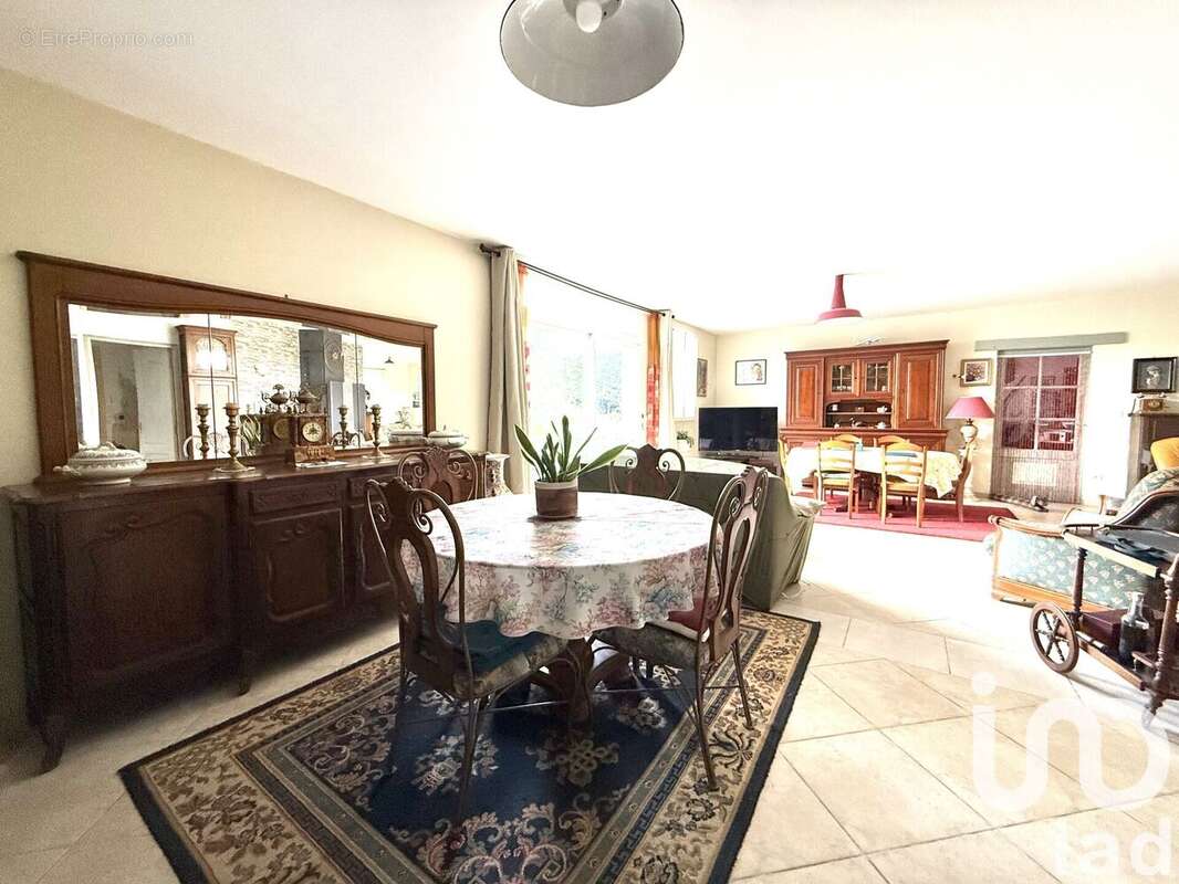 Photo 5 - Maison à SAINT-GEORGES-DE-MONTCLARD