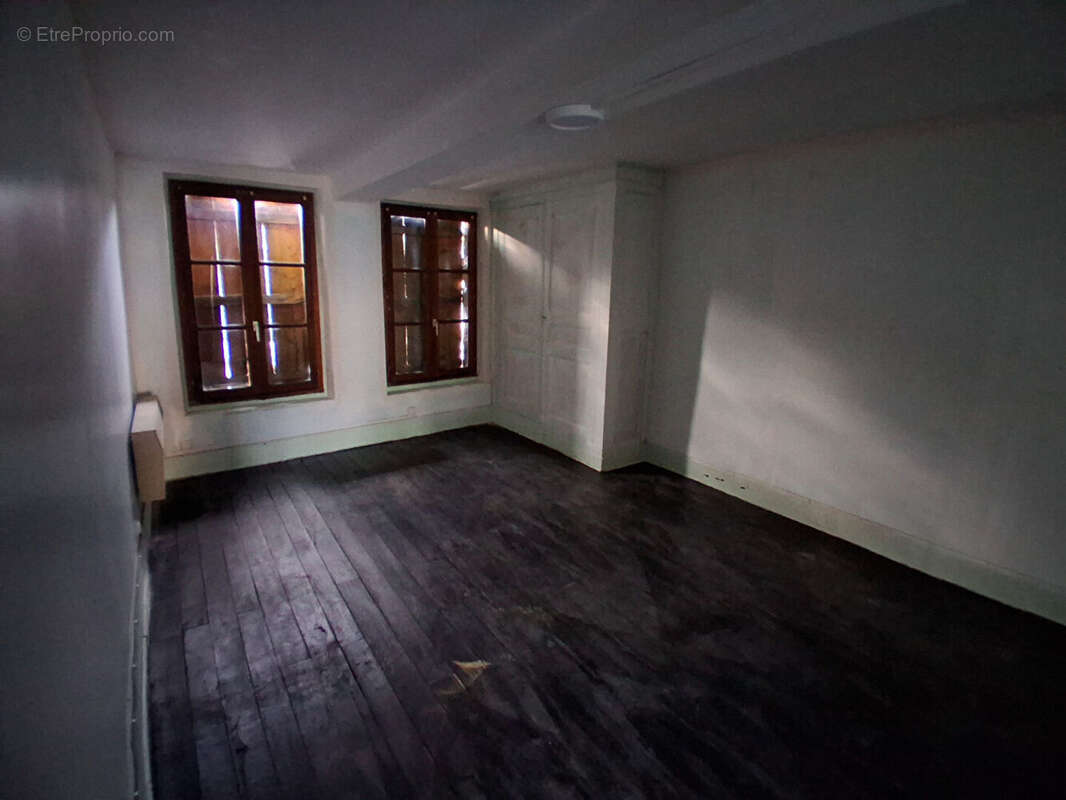 Commerce à MONTCORNET