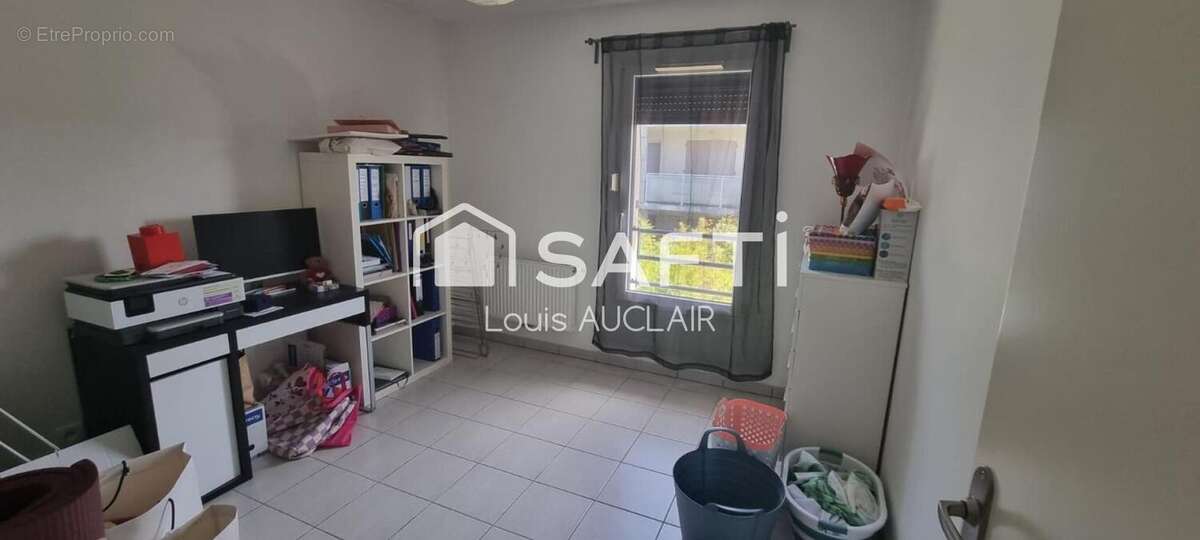 Maison 88 m² à La Salvetat-Saint-Gilles  - photo 7