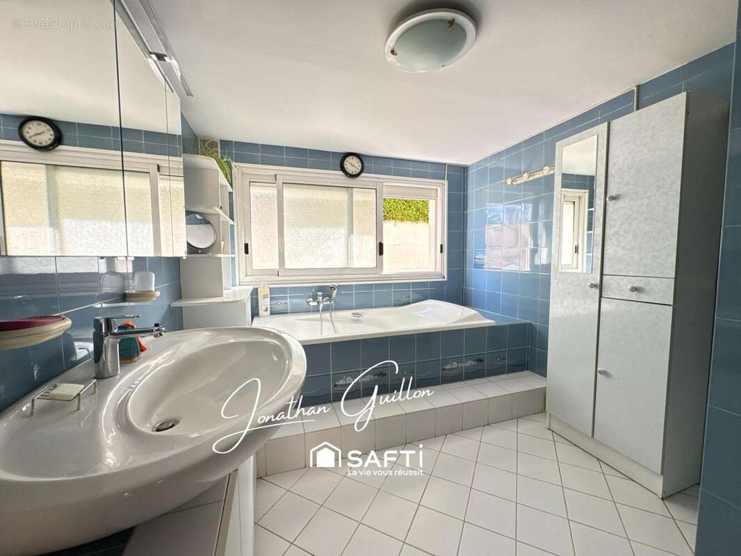 Maison 123 m² à Villeneuve-Le-Comte  - photo 7