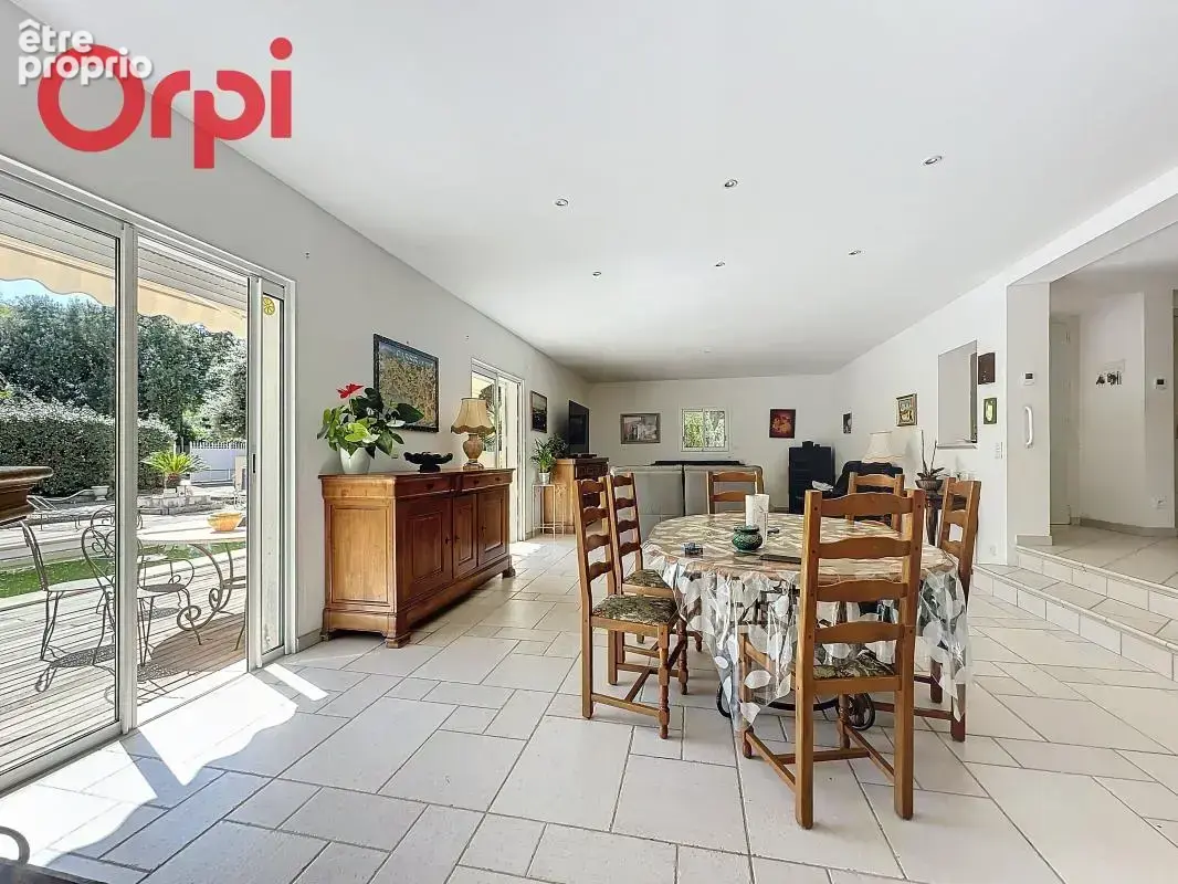 Maison À Vendre type 5 La Seyne sur Mer/Janas - terrain 1106 m2 - T2 indépendant - photo 3