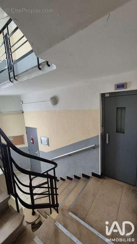 Photo 2 - Appartement à NIMES