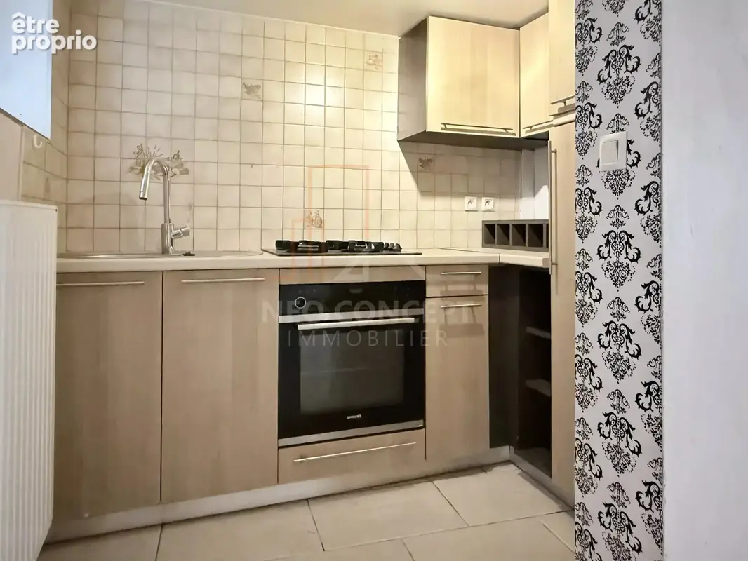 REICHSHOFFEN – Maison de ville en triplex avec dépendance - photo 5